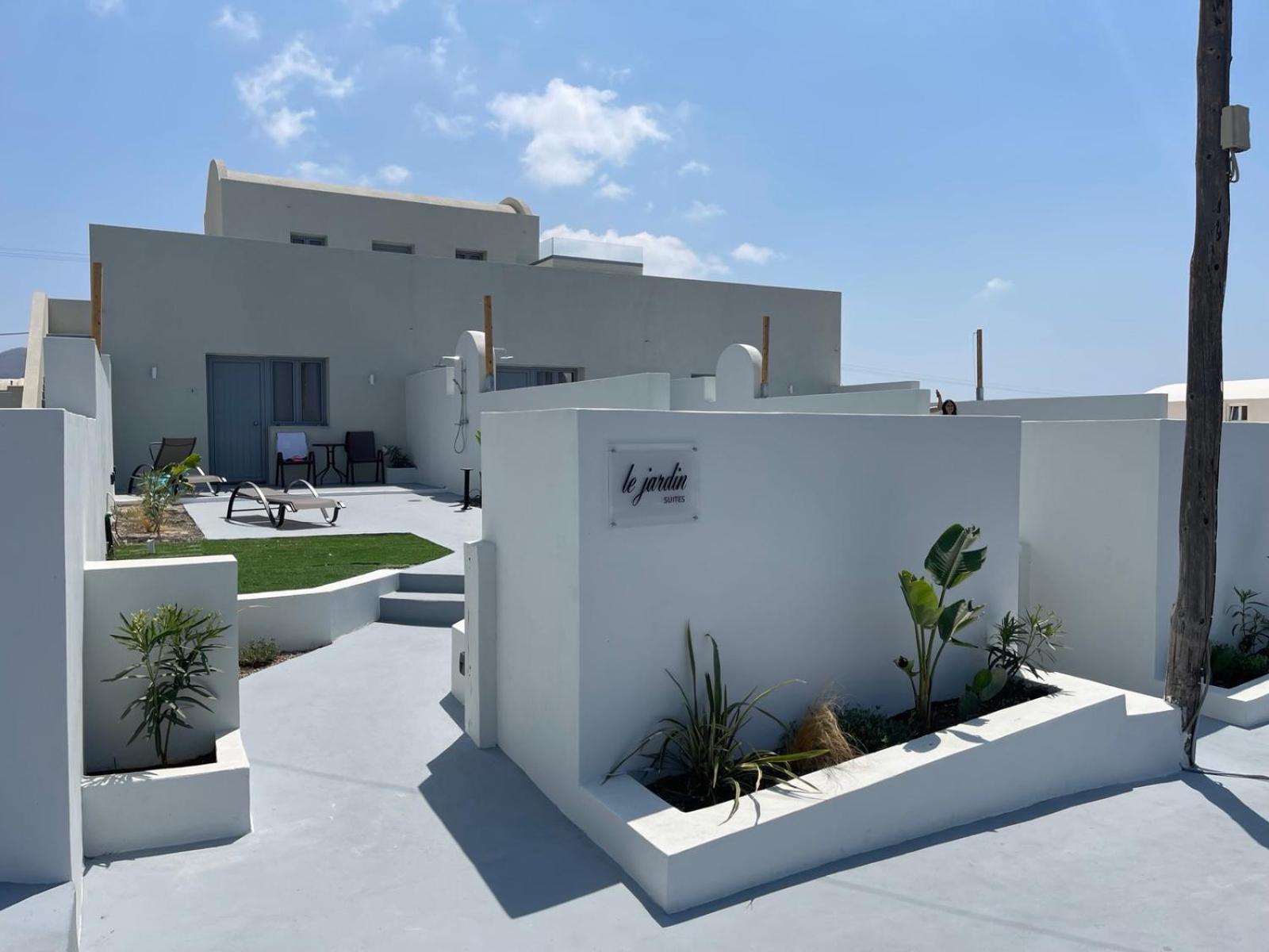 Lejardin Suites Santorini Pýrgos Екстериор снимка